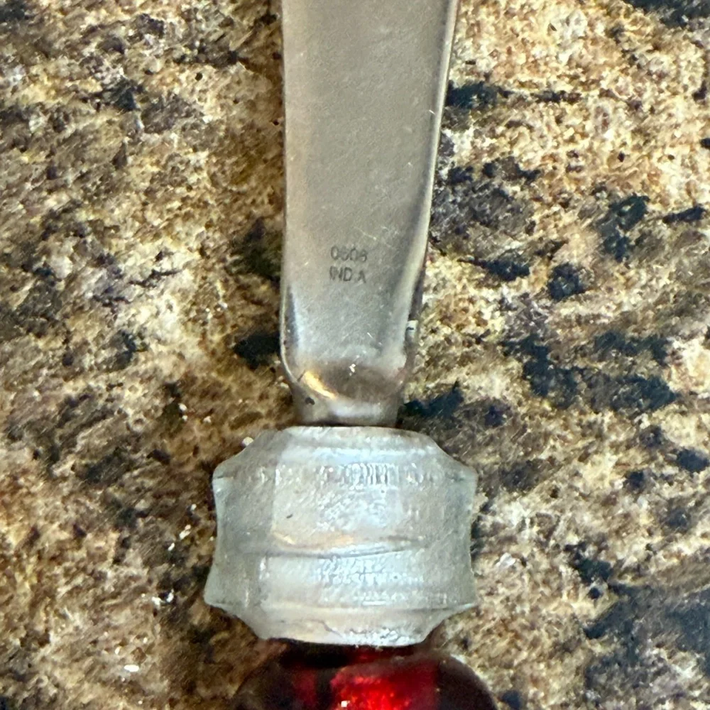The Pampered Chef Red and Silver Spread Knife‎